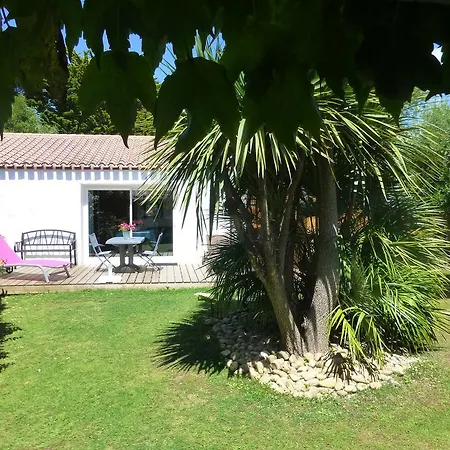 Holiday home Gite Des Fruches